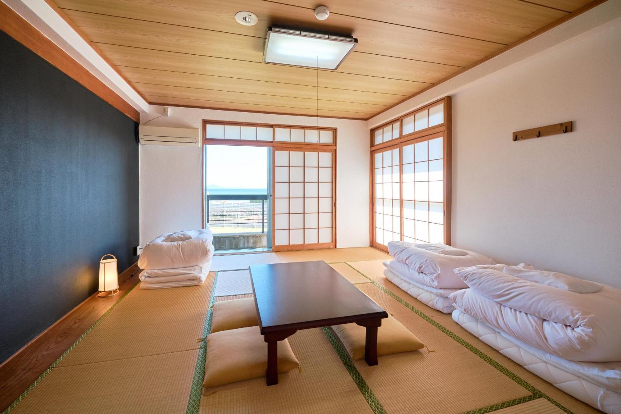 J-Hoppers Lake Biwa Guesthouse Otsu Habitación foto